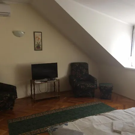 Appartement Mona *