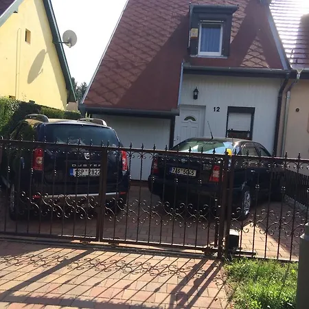 Mona Appartement Bük
